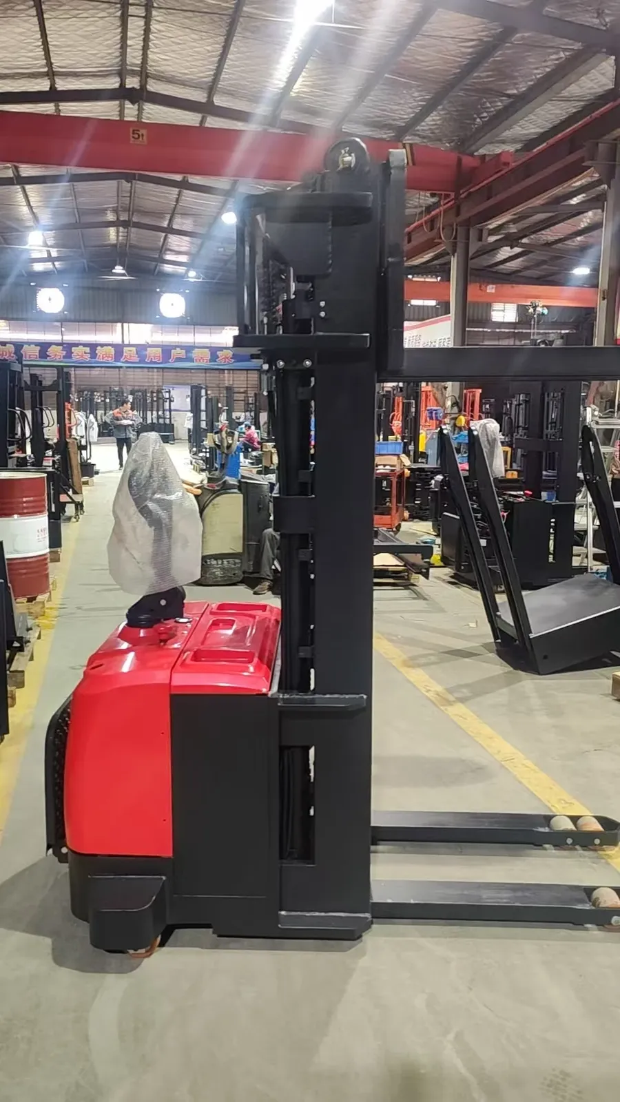 3 Ton Fully Electric Forklift Stacker Straddle photo 5