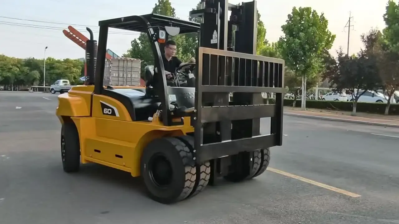6 Ton Diesel Forklift IC Forklift Truck Engine 3m 6m detail 1
