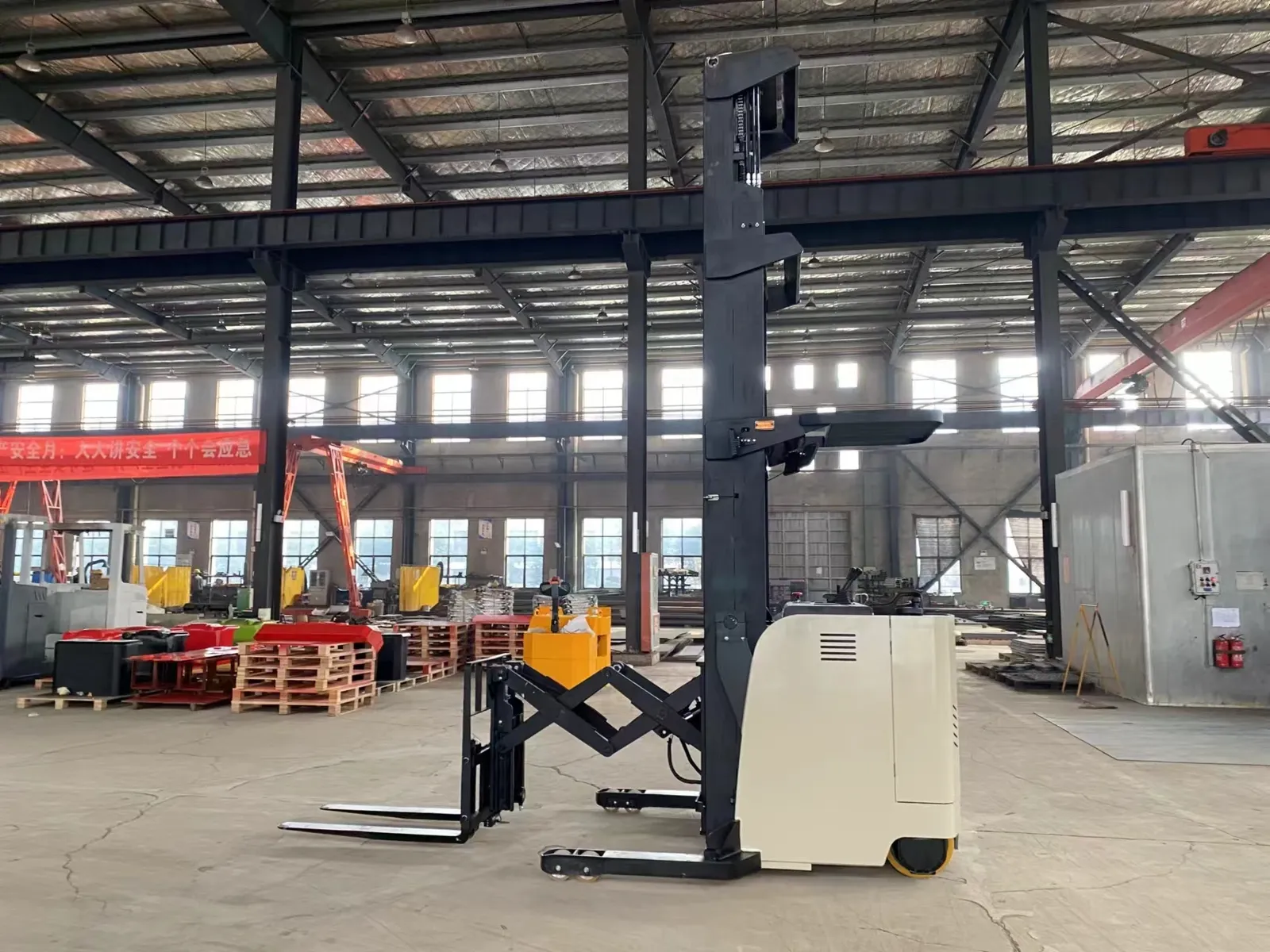Scissor Lift Forklift 1.5 Tons Mast